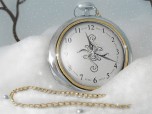 7art Silver Snow Clock screensaver